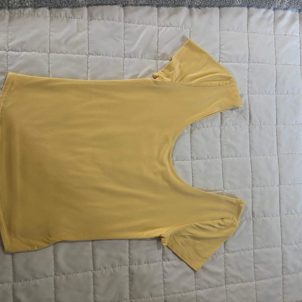 BE COOL Sunny Yellow Short Sleeve Top